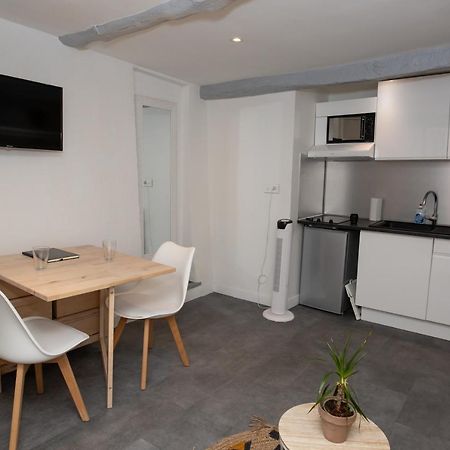 Studio Cosy Dans Centre Historique Avec Parking Apartment Грас Екстериор снимка