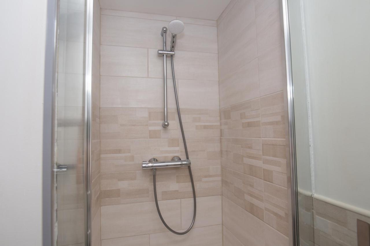 Studio Cosy Dans Centre Historique Avec Parking Apartment Грас Екстериор снимка
